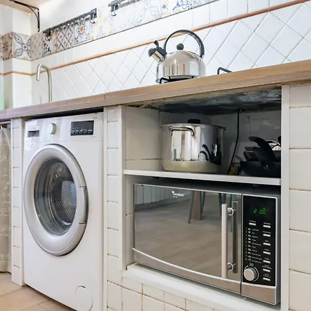 Apartamento Guesthost - Mezzojuso Near Via Roma Palermo